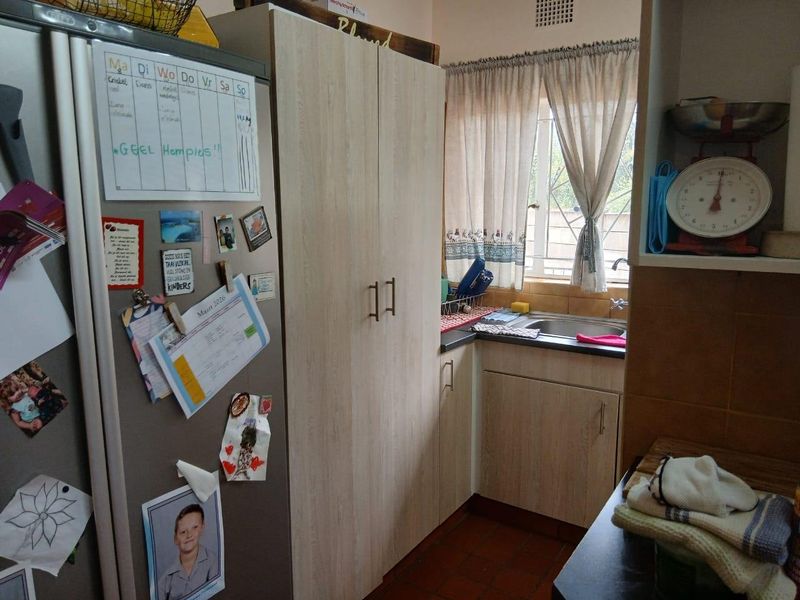 House With 2 Bedroom Self Contained Flat For Sale - Photo 4