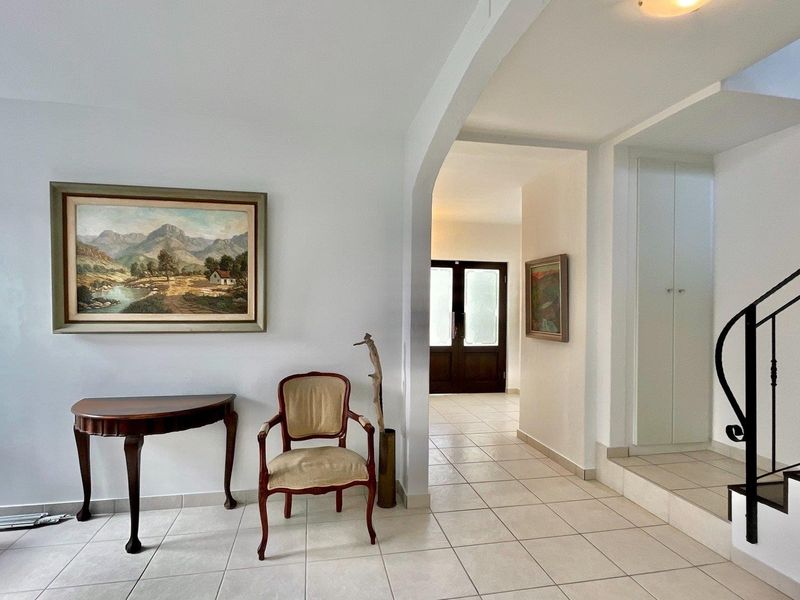 A stunning , modern duplex in secure complex on the beachfront!!! - Photo 9