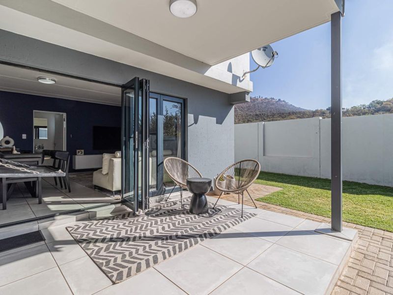 Perfect location and pristine estate home for the larger family. - Photo 8