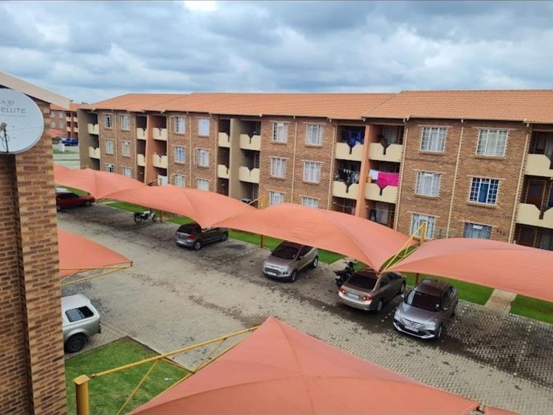 2 Bedroom Apartment for Sale in Pebble Falls - Photo 1