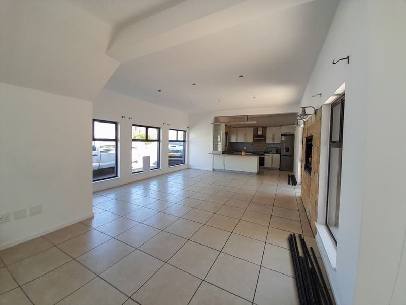 Freestanding Family Home to Rent - Photo 2