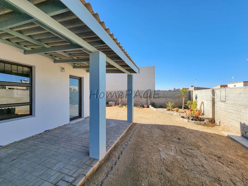 Ext 10, Henties Bay:  Newly renovated 3 Bedr home on the south dune - Photo 6