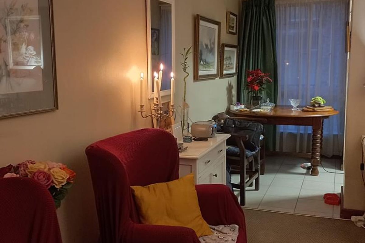 Modern 1-Bedroom Apartment for Sale in Willow Acres Estate - Photo 3