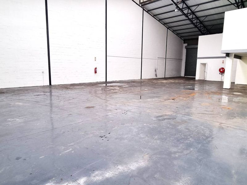 Double Volume Warehouse in Capricorn Business Park - Photo 3