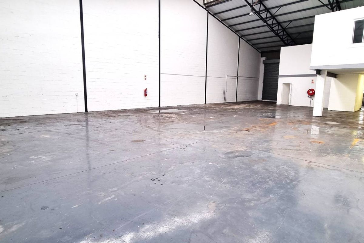Double Volume Warehouse in Capricorn Business Park - Photo 3