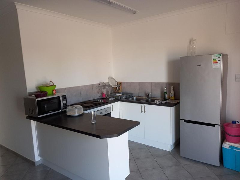 2 BEDROOM HOUSE FOR SALE IN ARANDIS - Photo 6