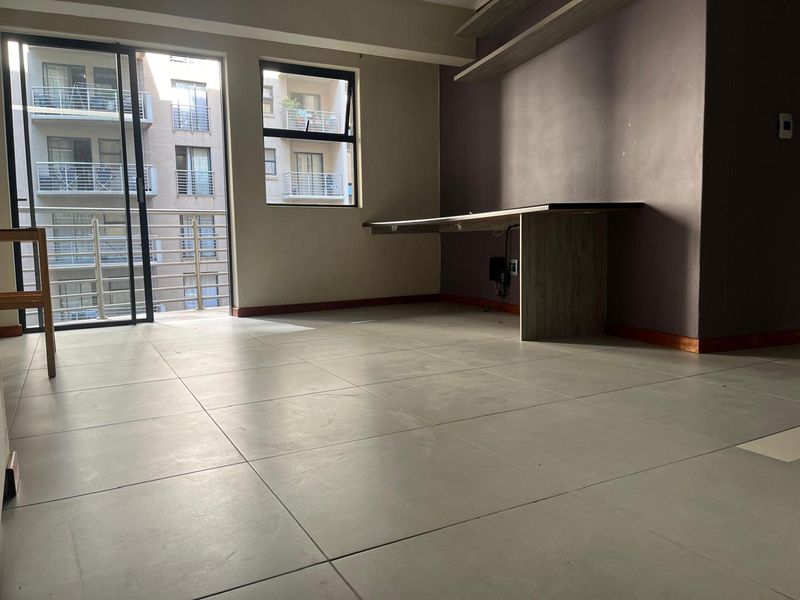 Modern 2 Bedroom in the Heart of Hatfield - Photo 3