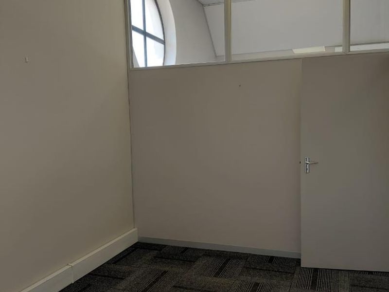 COMMERCIAL PROPERTY TO RENT IN HOWICK NORTH - Photo 7