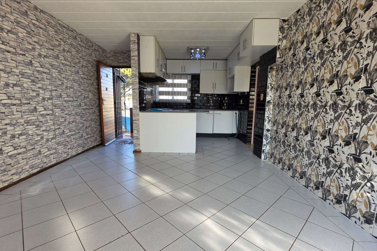 2 Bedroom Townhouse for Sale in Glenvista - Photo 4