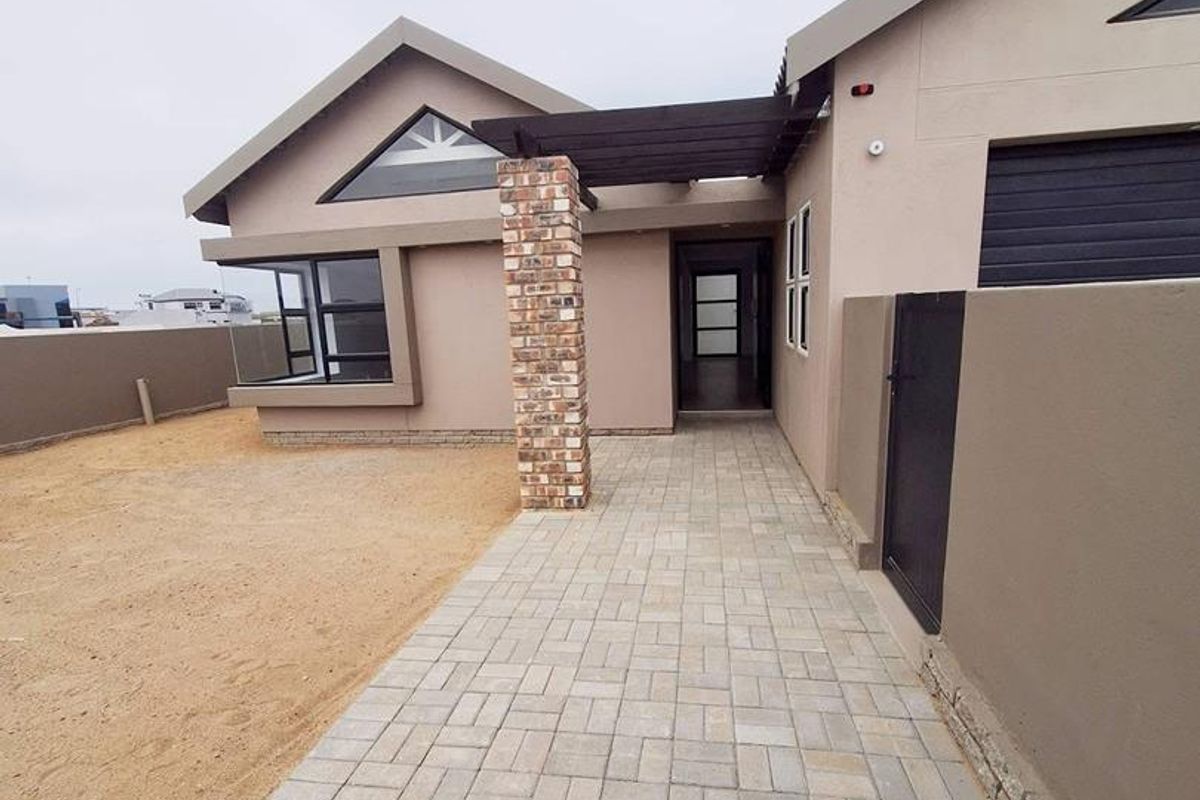 Swakopmund- For Sale- N$3 990 000 - Photo 3