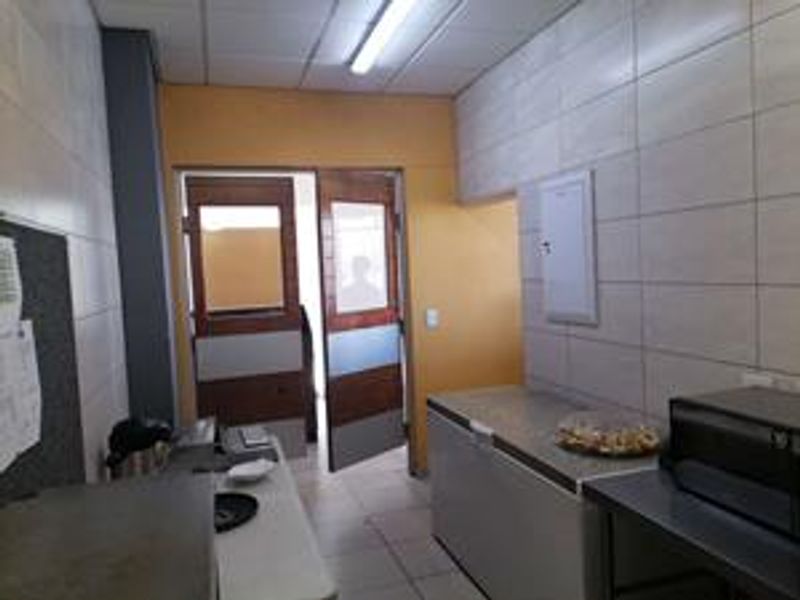 Business building for sale - Photo 7