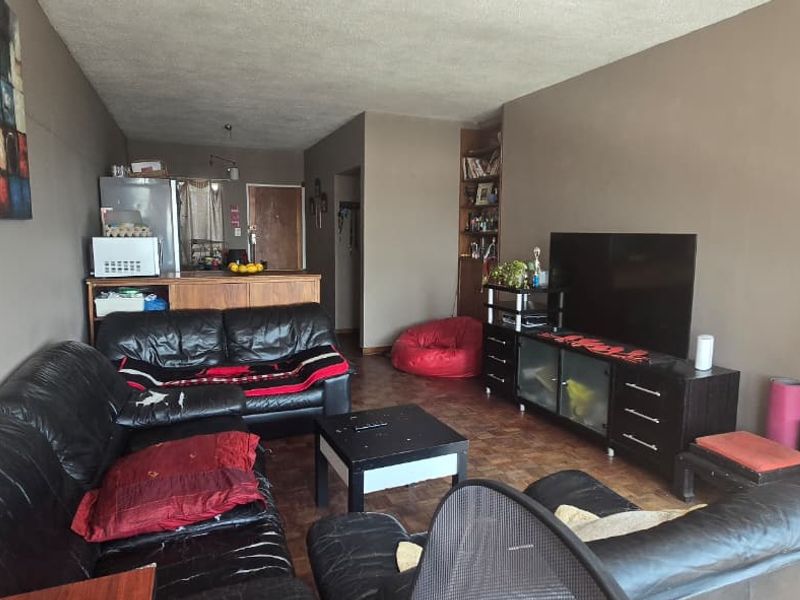 Great investment opportunity owner relocating - Photo 2