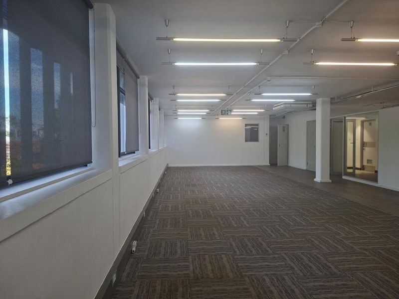 Professional 304m2 Office Space Available in Essex Gardens, Westville - Photo 3