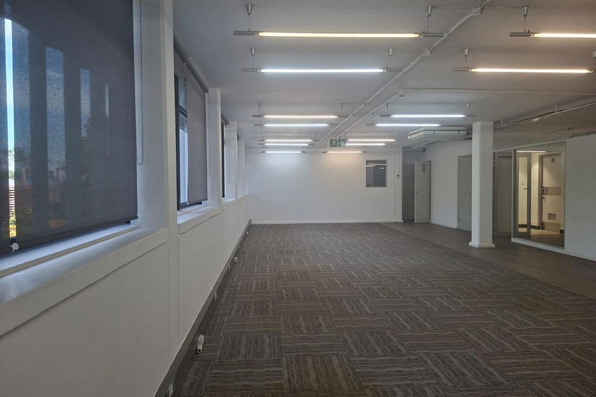 Professional 304m2 Office Space Available in Essex Gardens, Westville - Photo 3