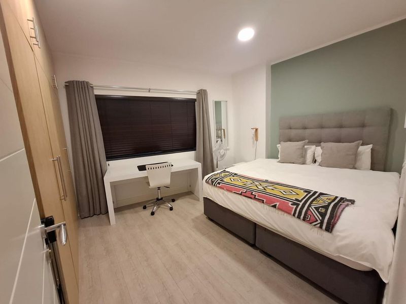 Stylishly furnished 2 bedroom apartment - Photo 10