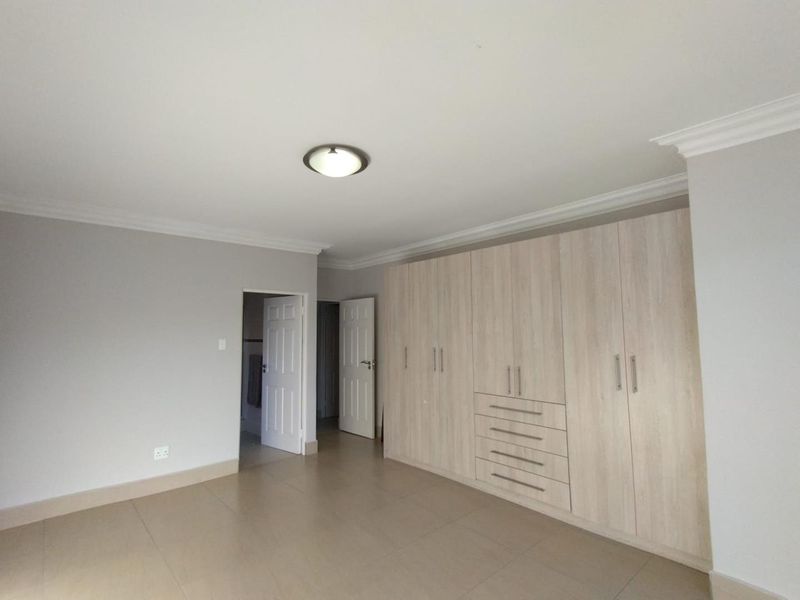 Modern Luxury Meets Secure Living – Stunning 4-Bedroom Townhouse in Shellyvale! - Photo 5