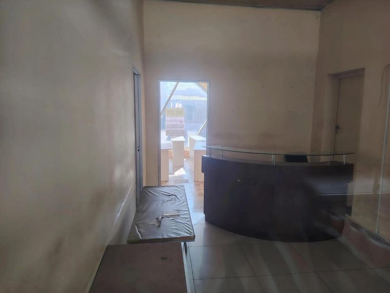 Prime office Space to let in the CBD - Photo 2