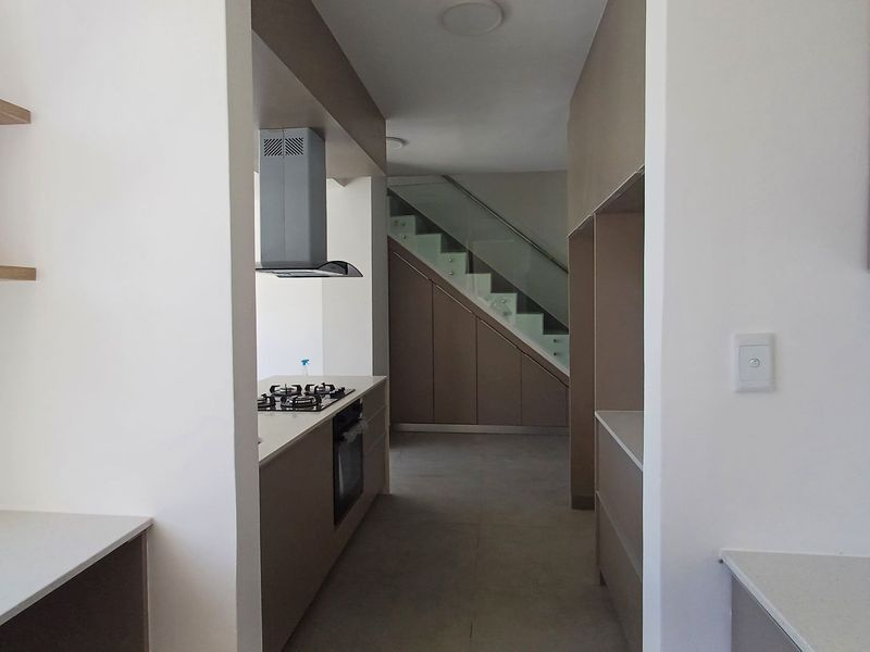 To Let Furnished or unfurnished - Photo 2