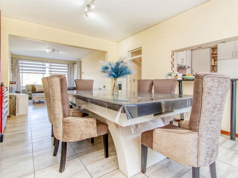 Spacious 2 Bedroom,2 Bathroom apartment in Killarney - Photo 2