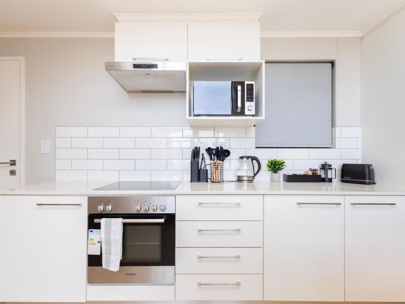Fully Furnished 2 Bedroom Apartment For Sale in Woodstock - Photo 10