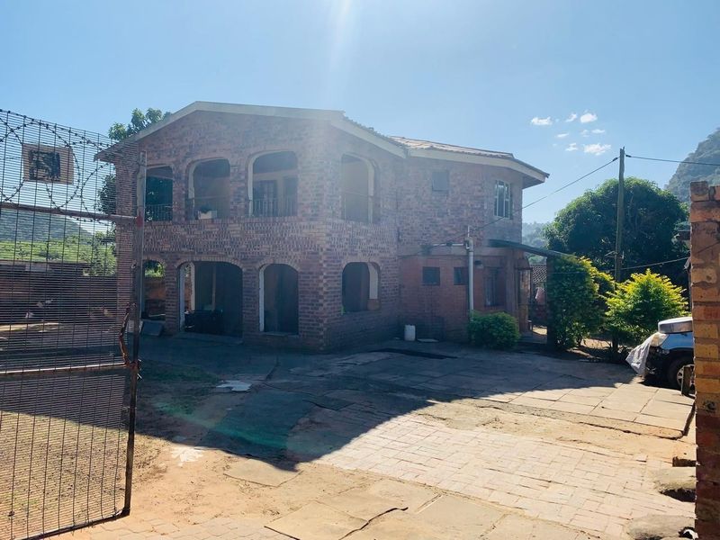 5 bedrooms House in Luganda - Photo 1