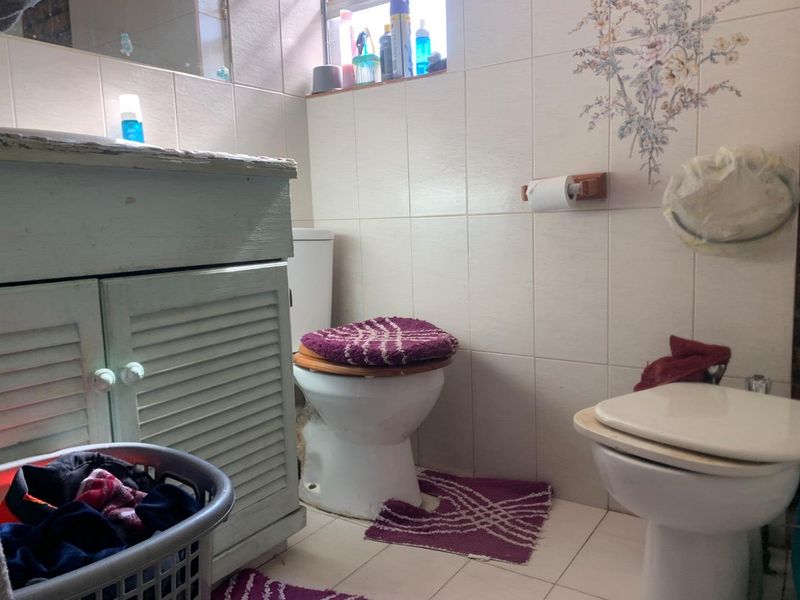 **Charming 3-Bedroom Apartment for Sale in Townview** - Photo 10