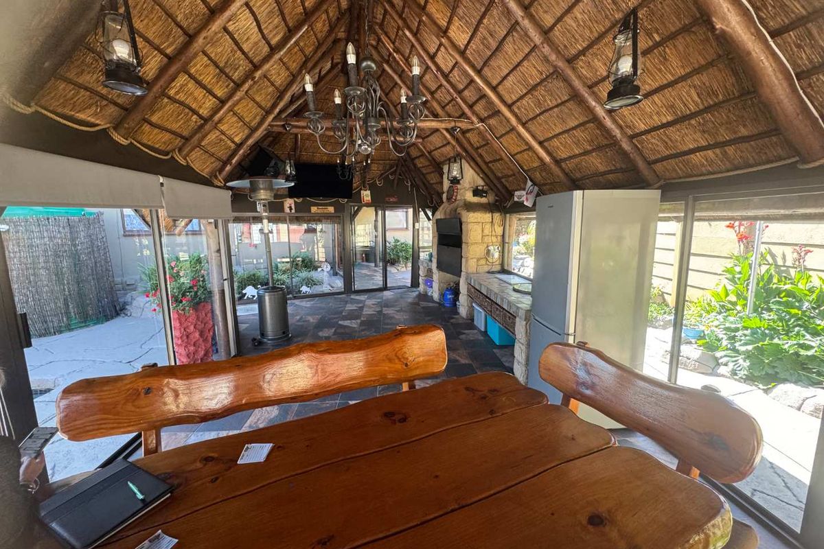 Family Home with Large Flatlet for Sale - Photo 5