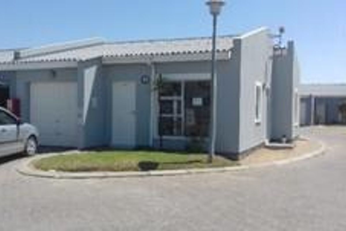 Townhouse for Sale - Pelican Village - Tamariskia - Swakopmund - Photo 4