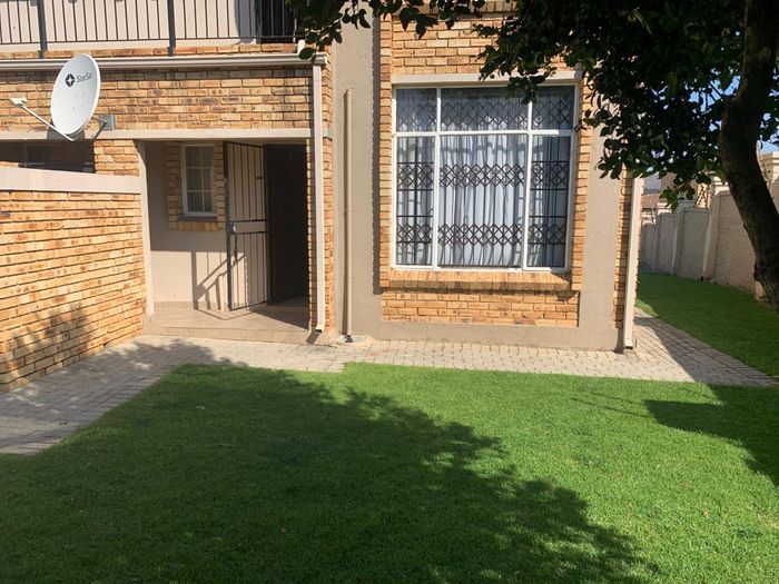 Property #2391799, Apartment Rental Monthly in Honeydew