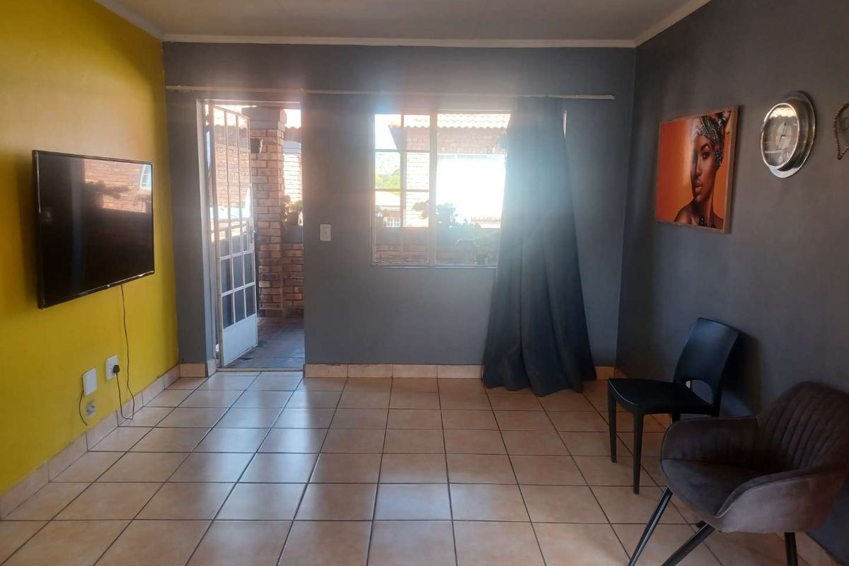 2 Bedroom Apartment for Sale in Andeon - Photo 5