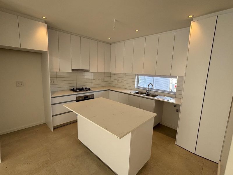 Modern Newly Built Townhouse in Voliere Estate - Photo 4