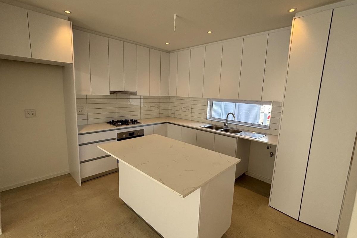 Modern Newly Built Townhouse in Voliere Estate - Photo 4