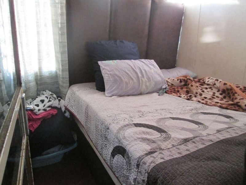 BEAUTIFUL BACHELOR WITH A BALCONY FOR SALE IN PRETORIA CENTRAL - Photo 5