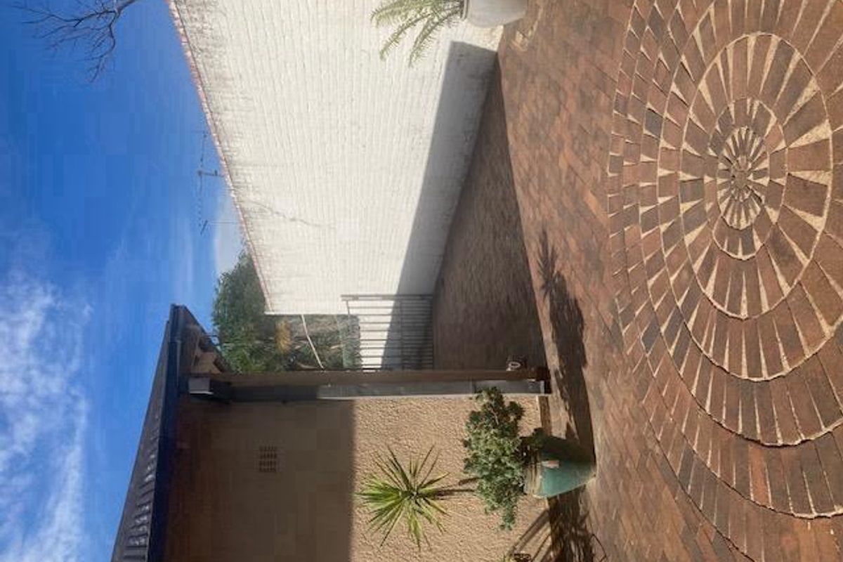 quiet area with a lovely home - Photo 4