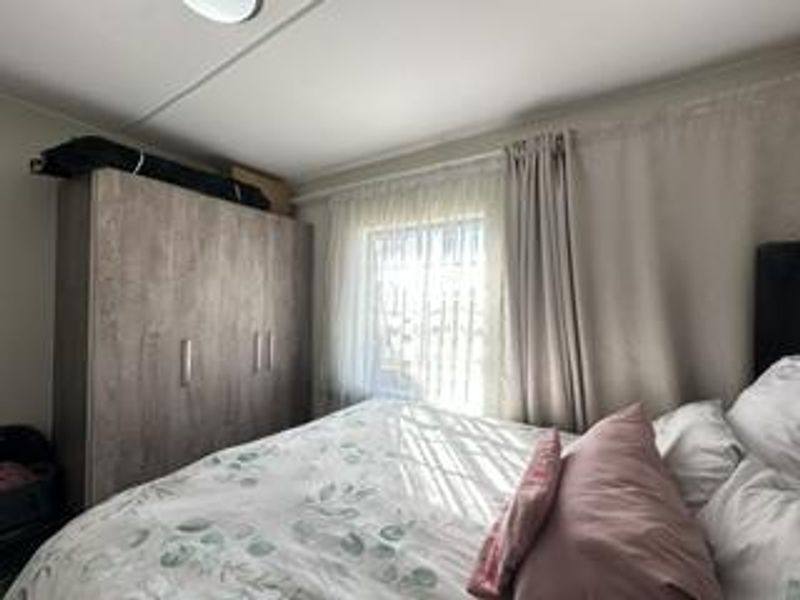 Charming 2-Bedroom Apartment for Sale in Wolmer - Photo 6