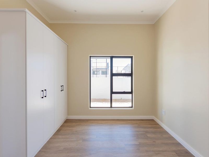 Brand-new 2-bedroom home in Villa Del Mare, Langebaan. - Photo 4