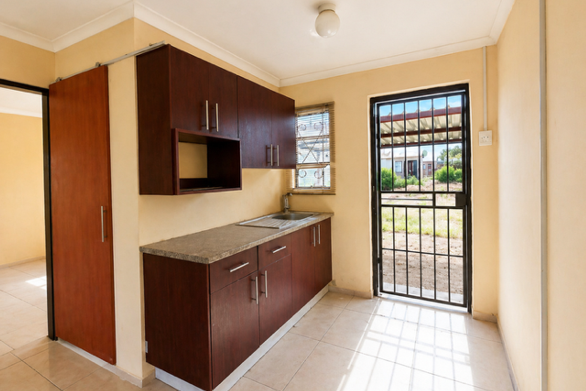 Priced to Sell! 2-Bedroom Home with Big Yard & Future Potential - Photo 2