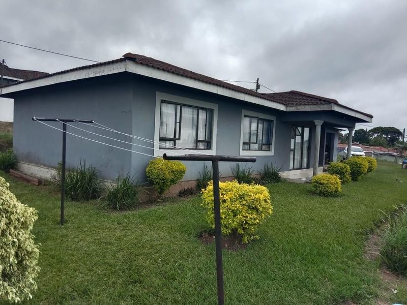 Lovely Umbumbulu Home Modern Kitchen  Spacious Living  Great Value - Photo 1