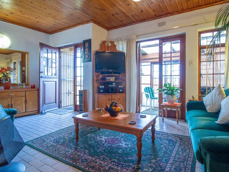 Dual Living at an Affordable Price - Bring the Whole Family - Photo 10