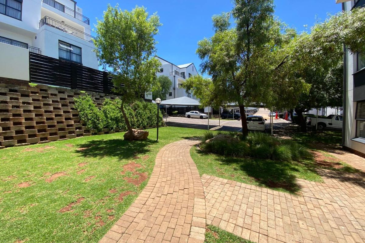 2 Bedroom Apartment for Sale - Photo 2