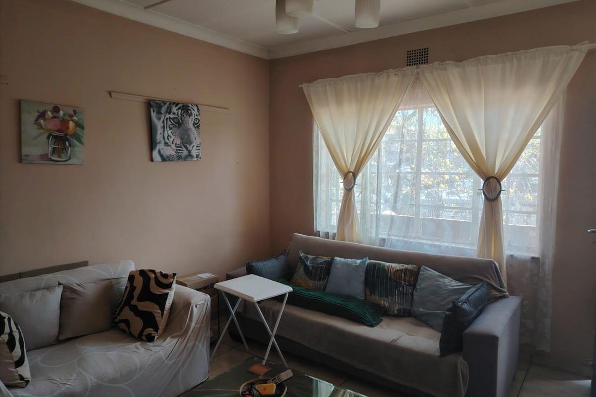 2 Bedroom Flat - Photo 4