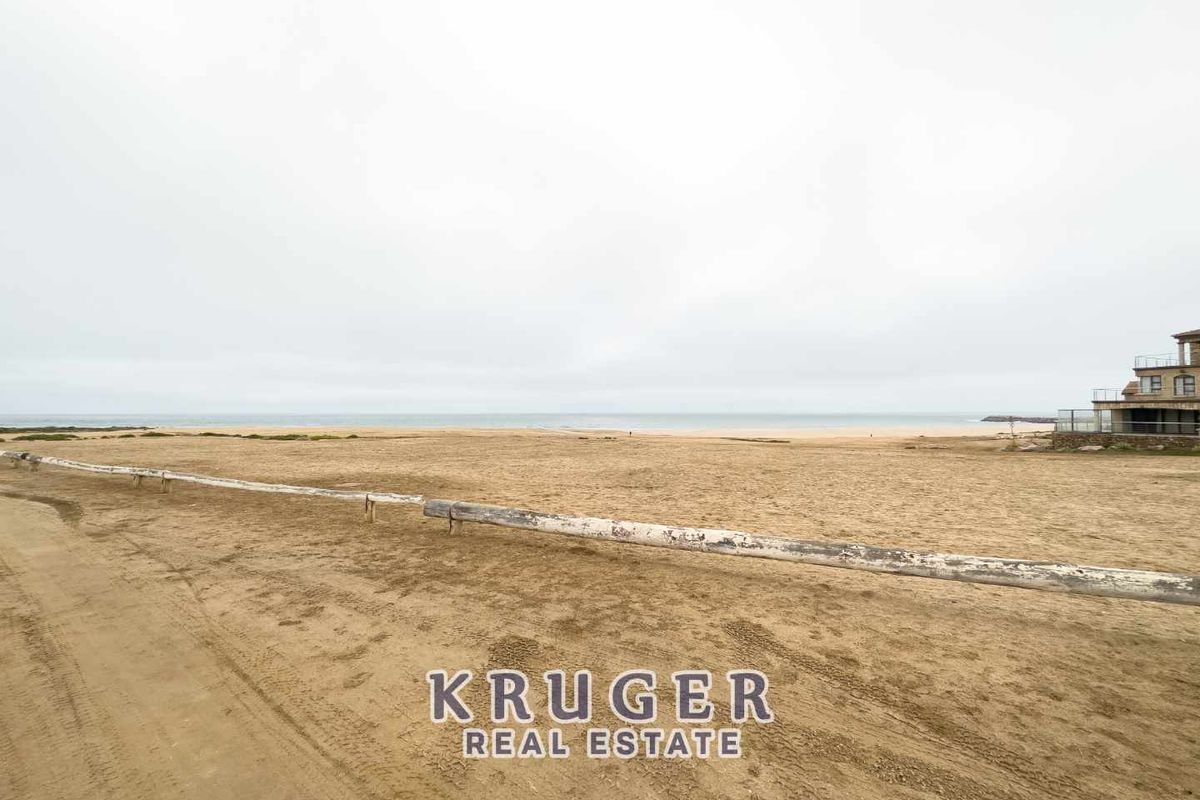 Beach-front opportunity - Photo 5