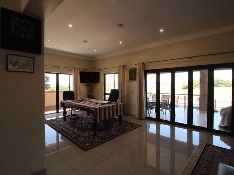 Luxury Fairway Living with Exceptional Views - Photo 7