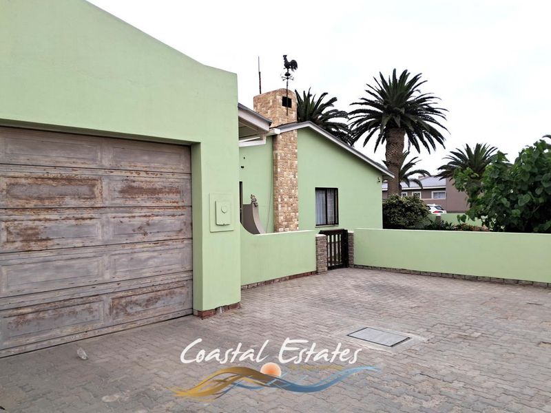 **Charming 5-Bedroom Corner Property in Kramersdorf** - Photo 5