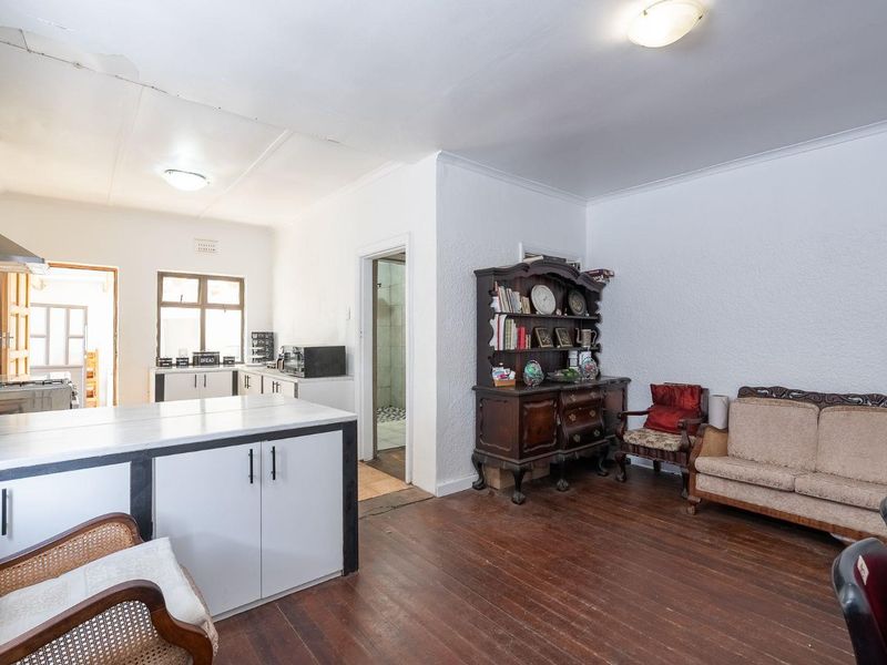 2 Bedroom Sem-Detached Family Home - Brooklyn - Photo 6