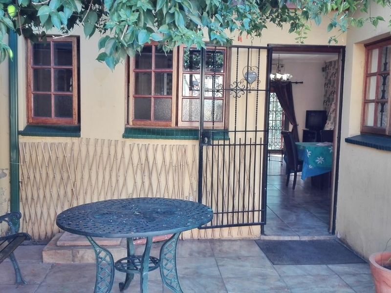 Furnished Two Bedroom House to Rent - Photo 6