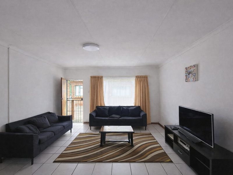 Income Property with Potential to Generate R54,400 Monthly - Photo 2