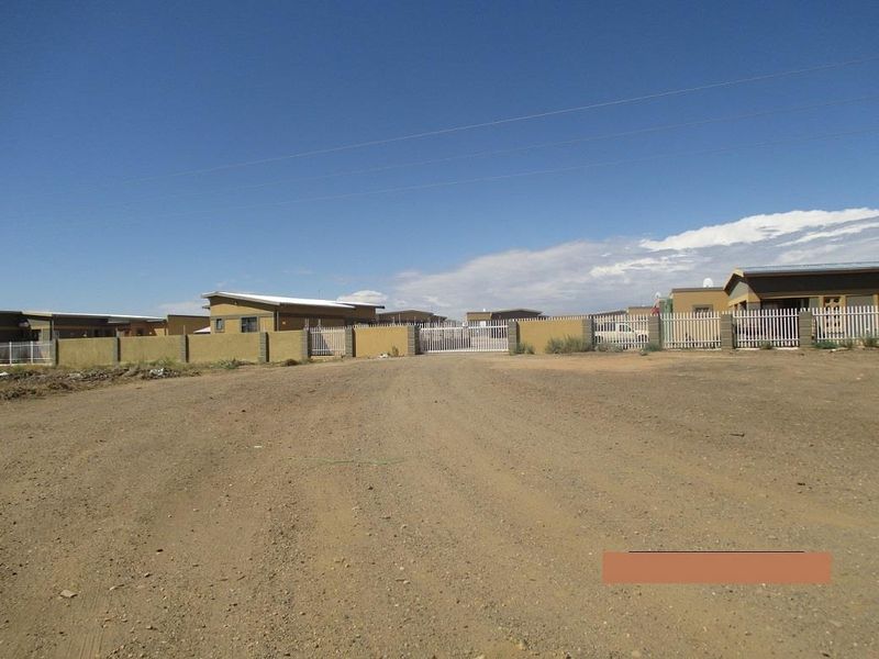 FOR SALE- 3 BEDROOM HOUSE IN OKAHANDJA, NAMIBIA - Photo 8