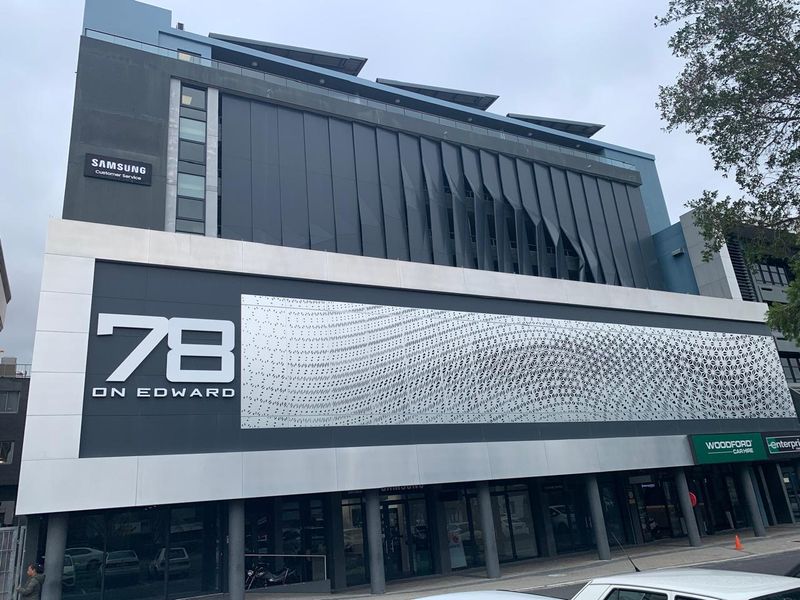 Prime Retail Space Available on Edward Road – Ready to Lease! - Photo 1