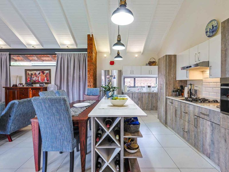 Stunning 2 Bedroom View Unit in The Retreat - Photo 8